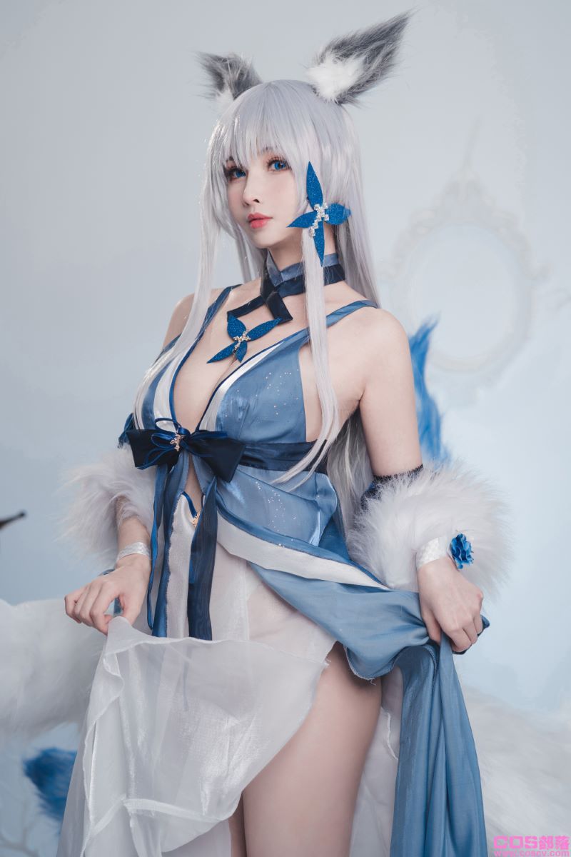 知名动漫Coser@rioko凉凉子 信浓礼服【32P/215MB】(图2)