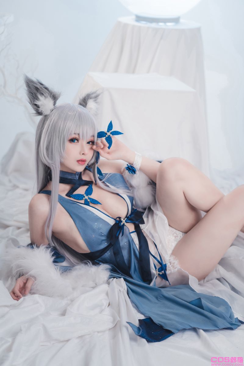 知名动漫Coser@rioko凉凉子 信浓礼服【32P/215MB】(图4)