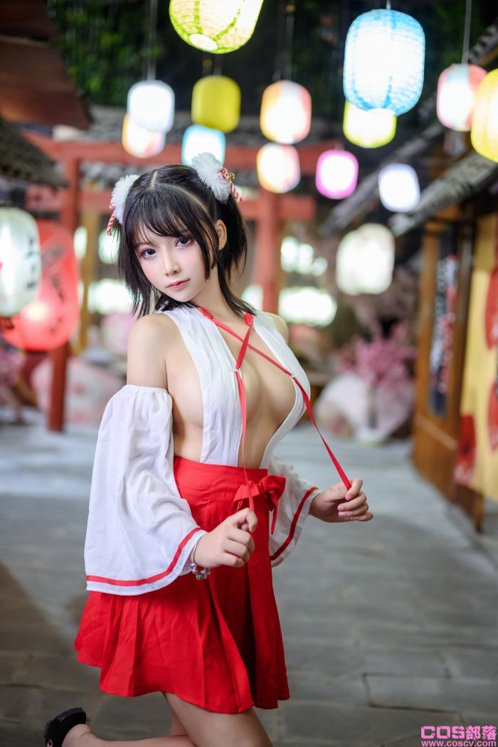 微博红人Coser@抱走莫子aa - 限量电子版巫女【37P/744MB】(图2)