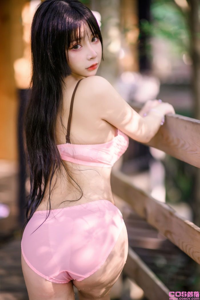 微博红人Coser@抱走莫子aa 写真本【80P/1.33G】(图3)