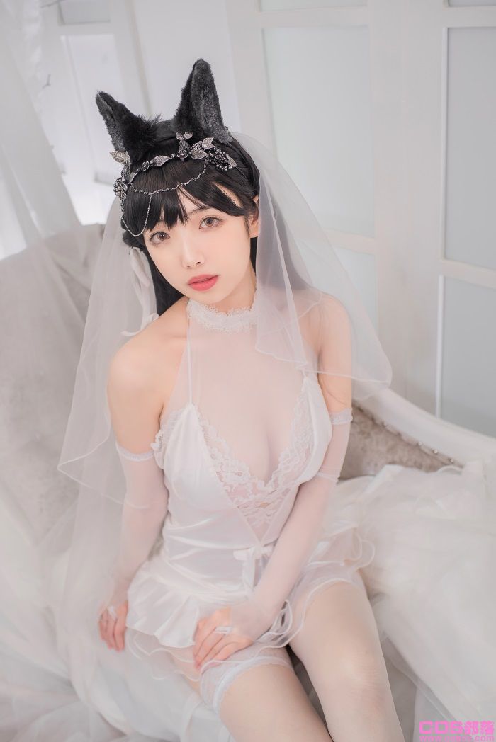 微博红人Coser@雯妹不讲道理 爱宕花嫁【32P/282MB】(图2)