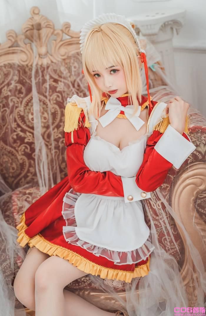 微博红人Coser@雯妹不讲道理 尼禄女仆【20P/264MB】(图3)