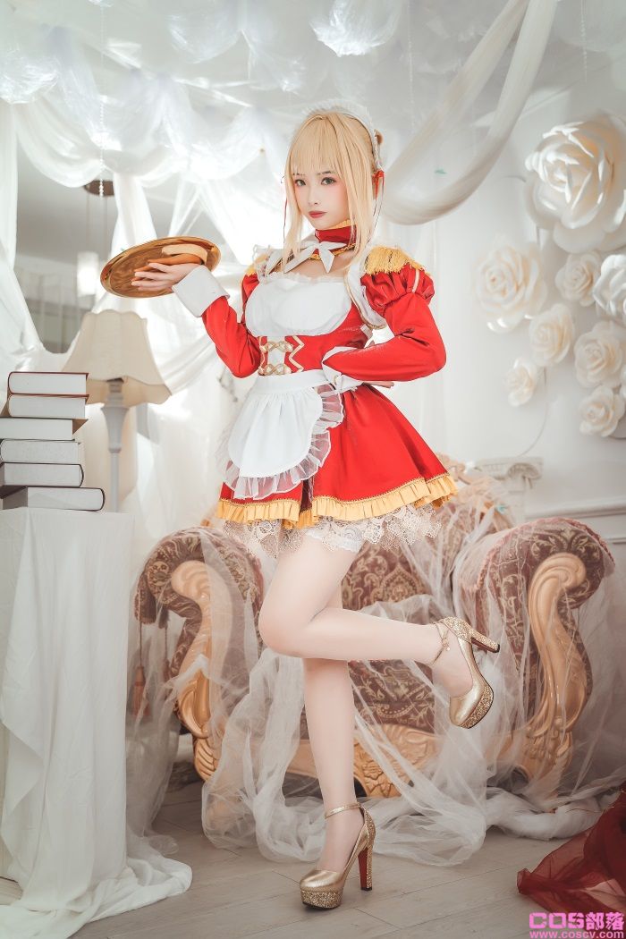微博红人Coser@雯妹不讲道理 尼禄女仆【20P/264MB】(图2)