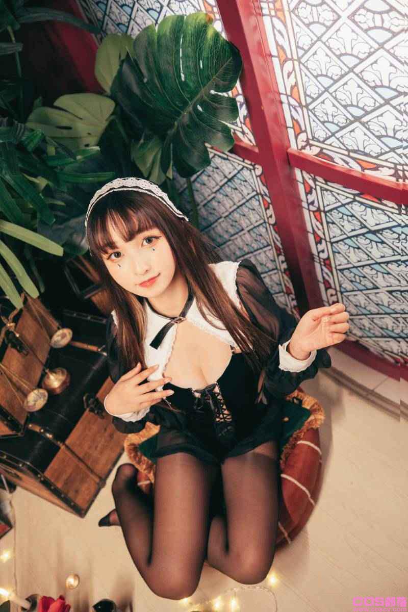 神楽坂真冬写真《光の囁き 》光の修女【150P/2V/888MB】(图1)