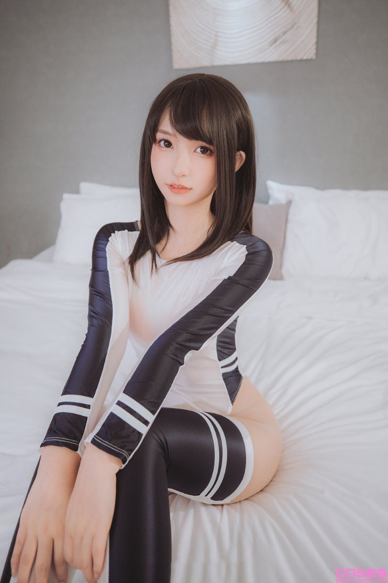 神楽坂真冬 -竞泳主题《水之形2》【150P/2V/853MB】(图1)