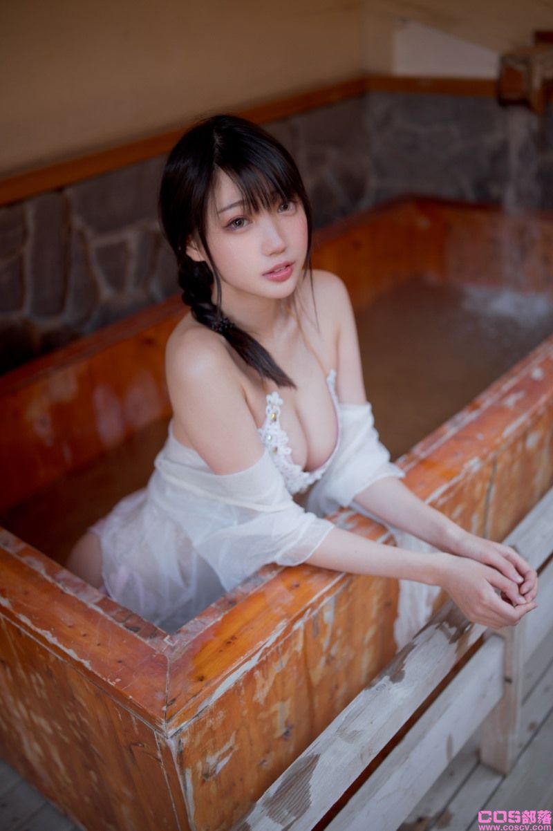 动漫博主@周叽是可爱兔兔 温泉女友【28P/352MB】(图2)