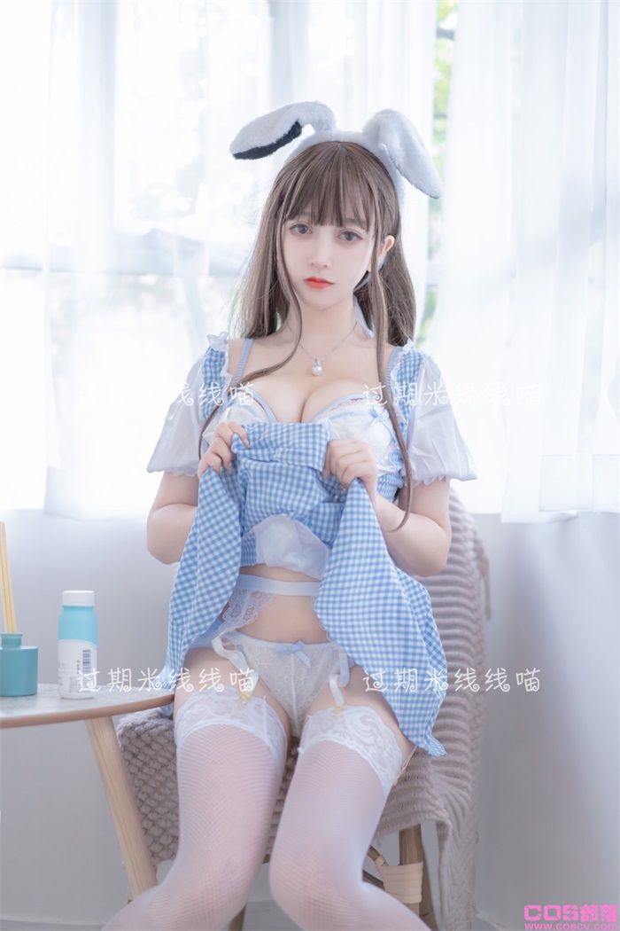 微博妹纸@过期米线线喵 蓝白【55P/106MB】(图2)