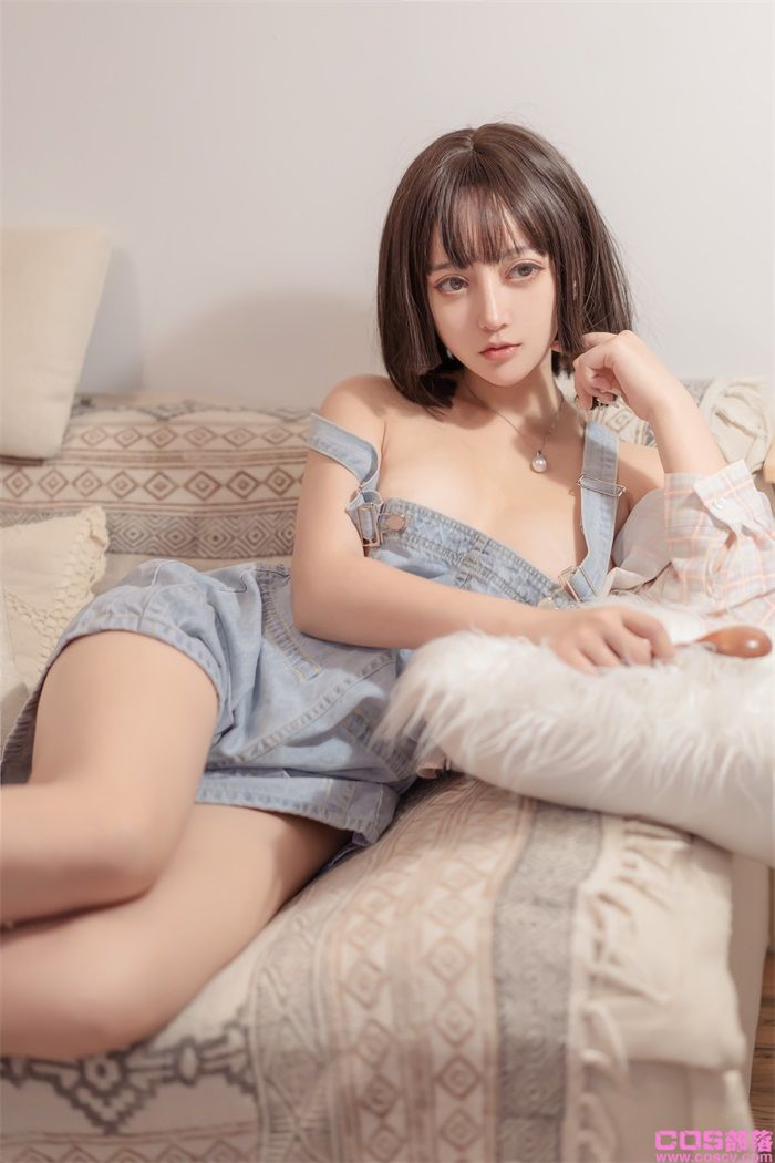 微博妹纸@过期米线线喵 背带裤【29P/47MB】(图4)