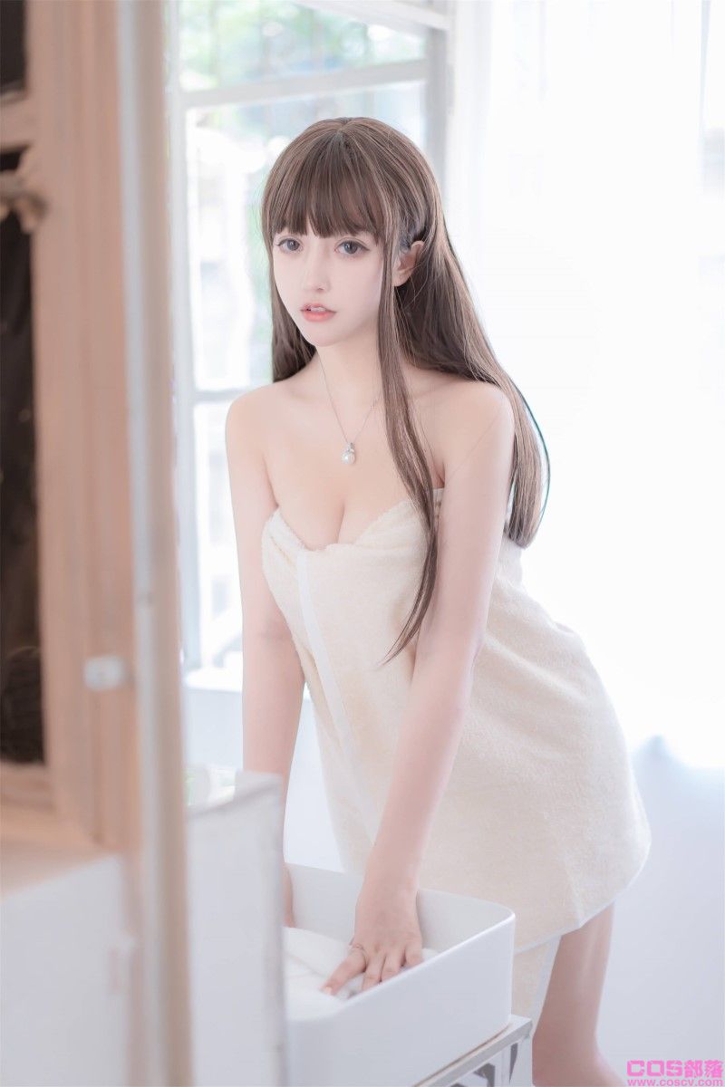 微博妹纸@过期米线线喵 浴巾【30P/52MB】(图2)