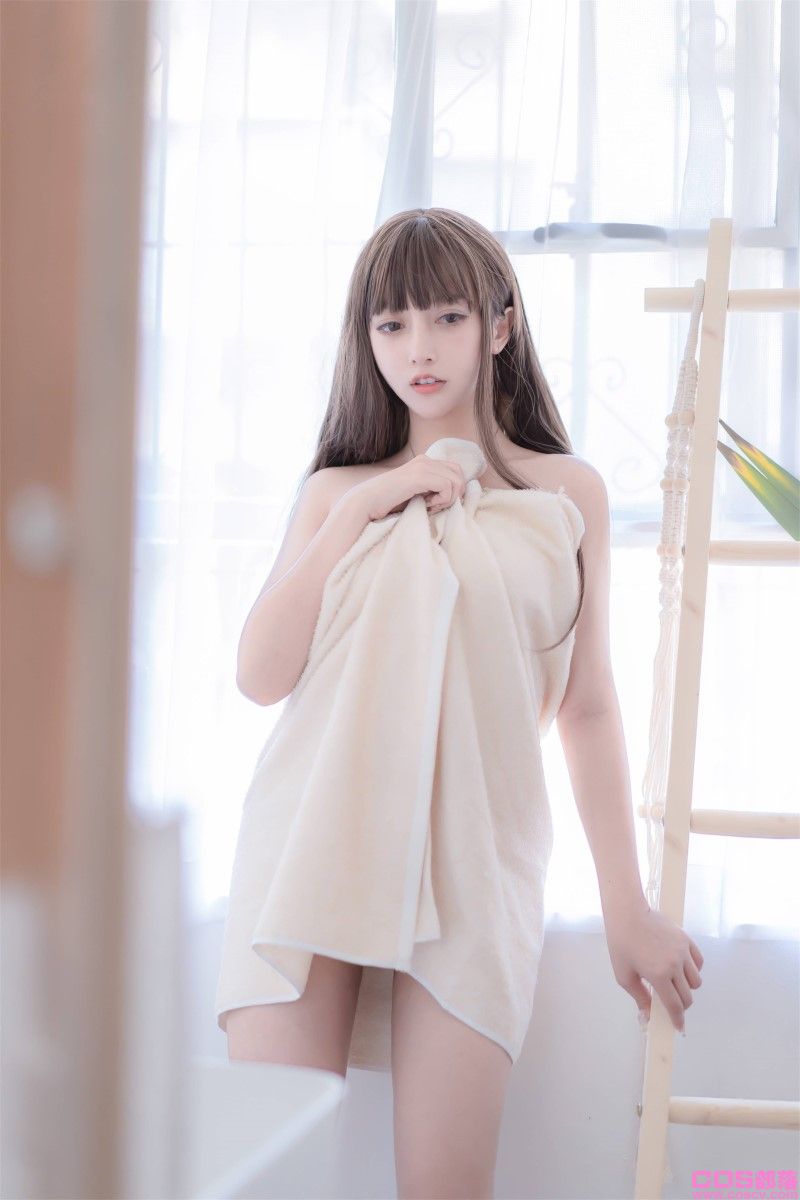 微博妹纸@过期米线线喵 浴巾【30P/52MB】(图3)