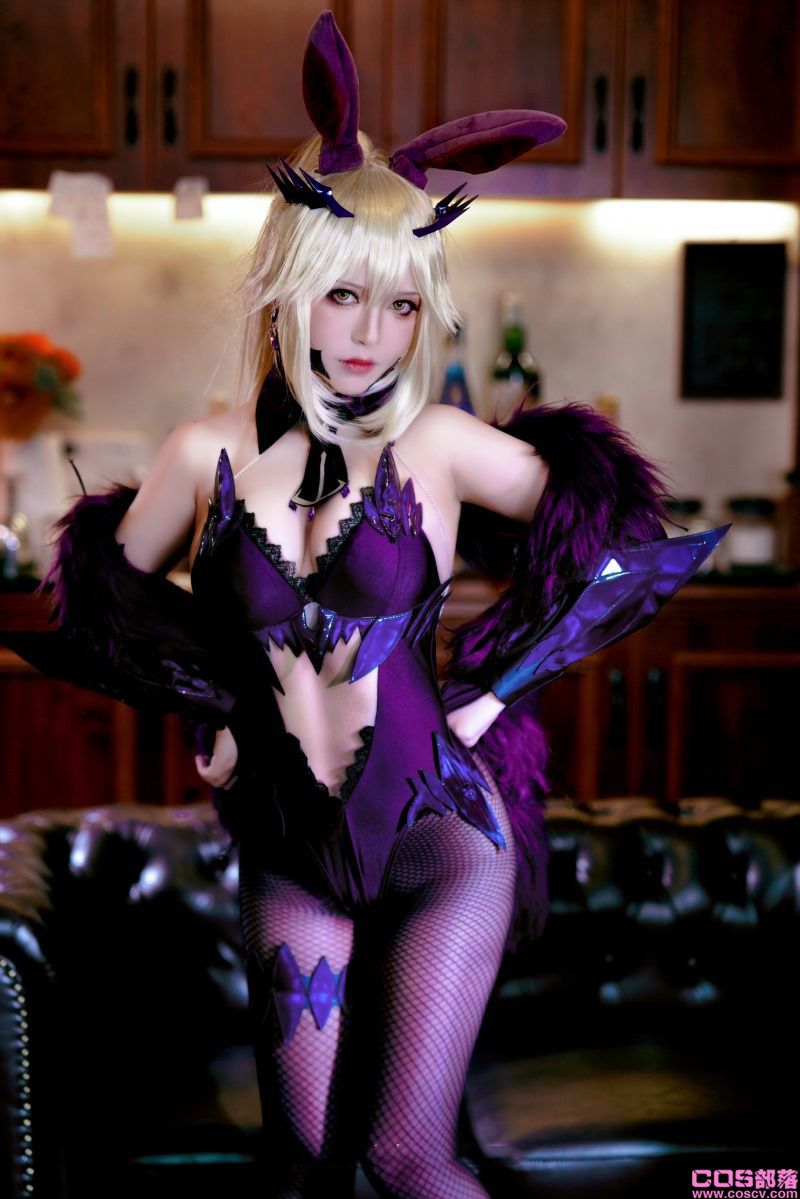 微博人气Coser@半半子 LancerAlter Bunny【35P/63MB】(图2)