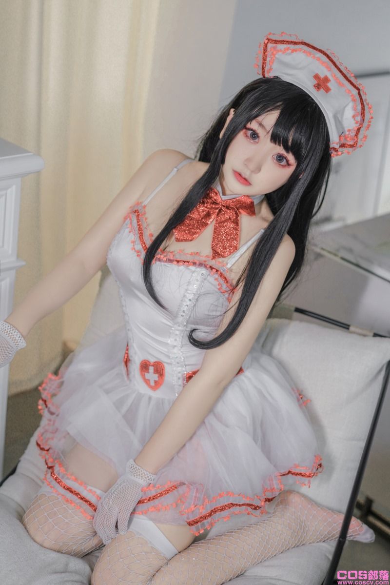 微博人气Coser@-桃夭葵- 雷丝护士【42P/830MB】(图4)