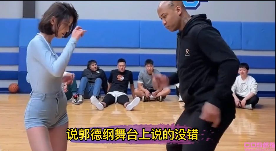 如何看待“抖音聂小雨黑皮衣皮裤”的谣言视频疯传？(图2)