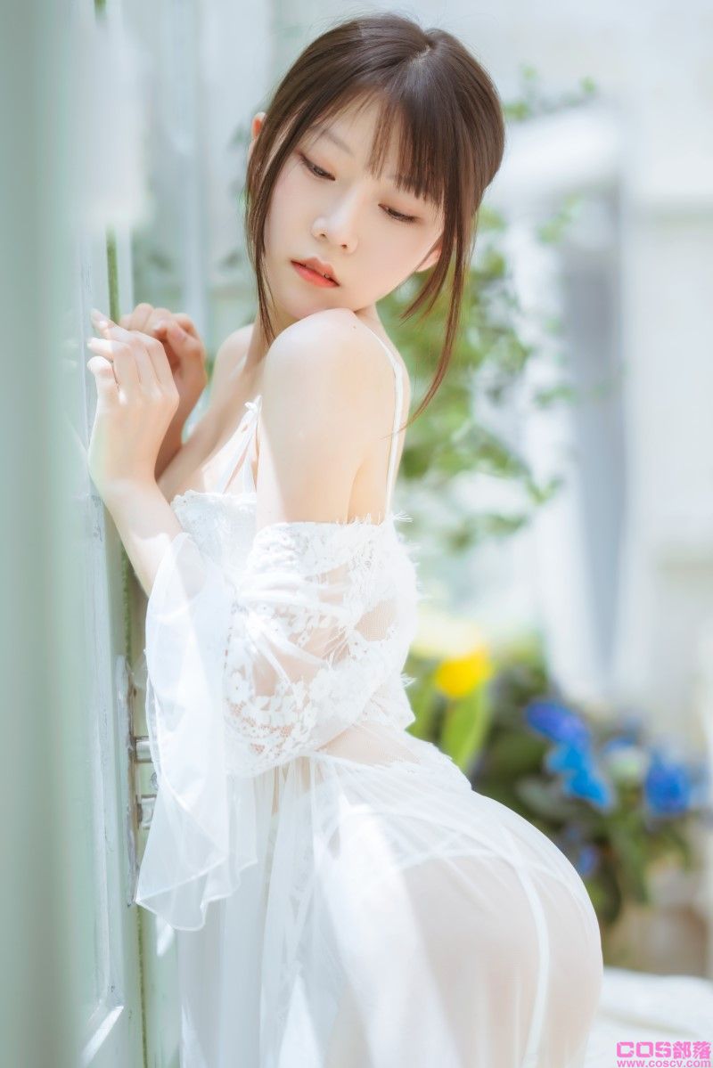 动漫博主@香草喵露露 玻璃房少女【76P/1.13G】(图4)