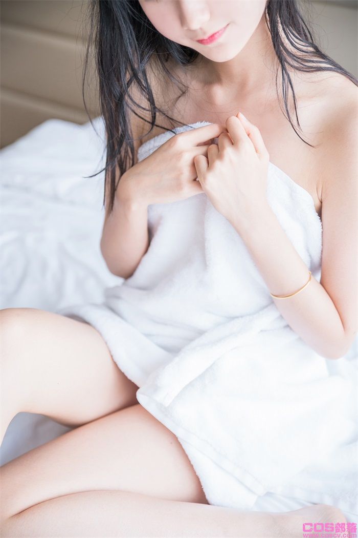 网紅Coser@木绵绵OwO - 洗白白【58P/114MB】(图2)