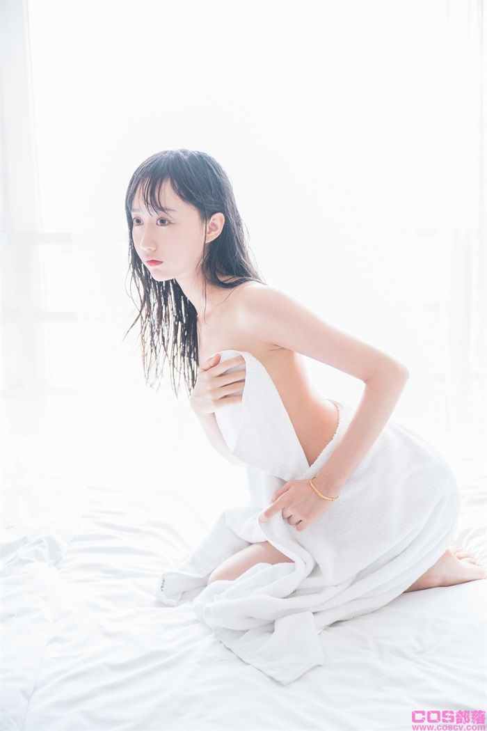 网紅Coser@木绵绵OwO - 洗白白【58P/114MB】(图3)