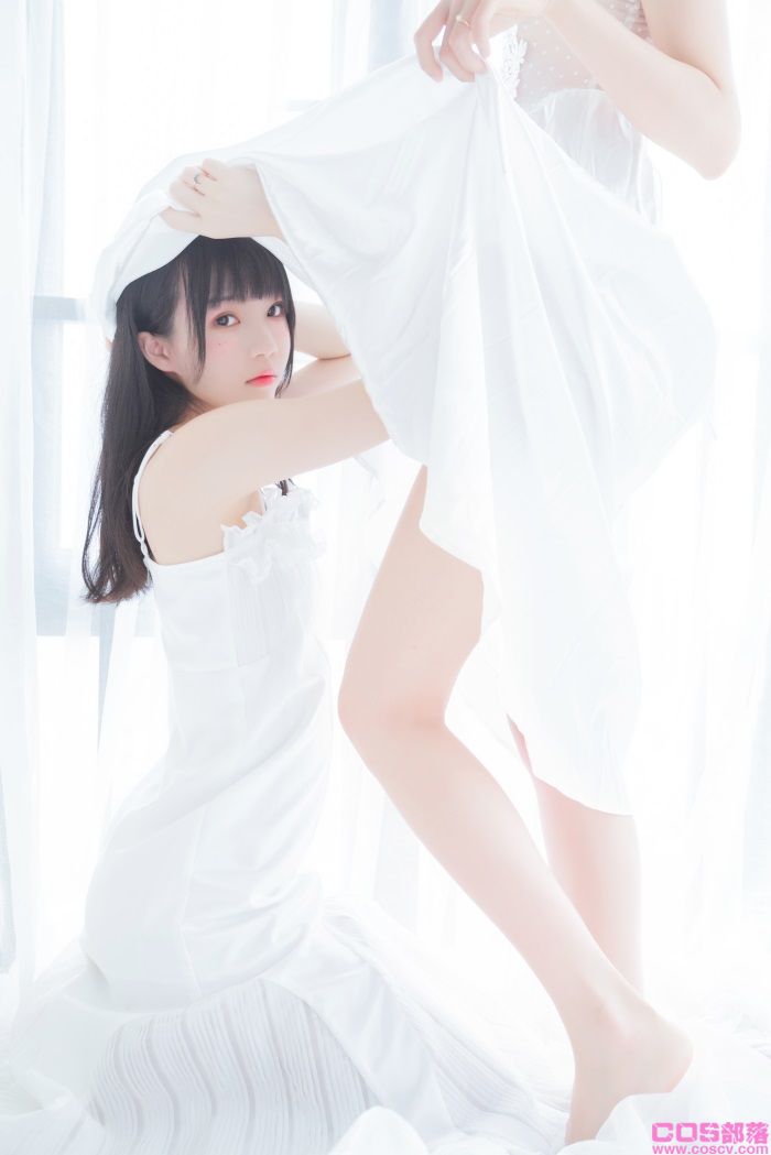 人气Coser@桜桃喵&木绵绵 - 朝(白裙×白裙) 【58P/724MB】(图4)