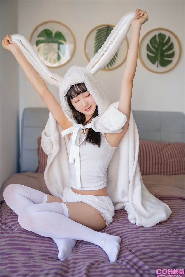 网紅Coser@木绵绵OwO - 浴巾兔子【42P/28.4MB】(图2)