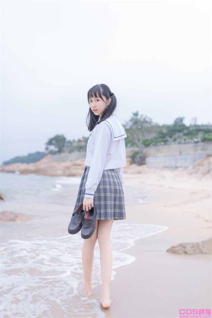 网紅Coser@木绵绵OwO - 海边JK【40P/37MB】(图2)