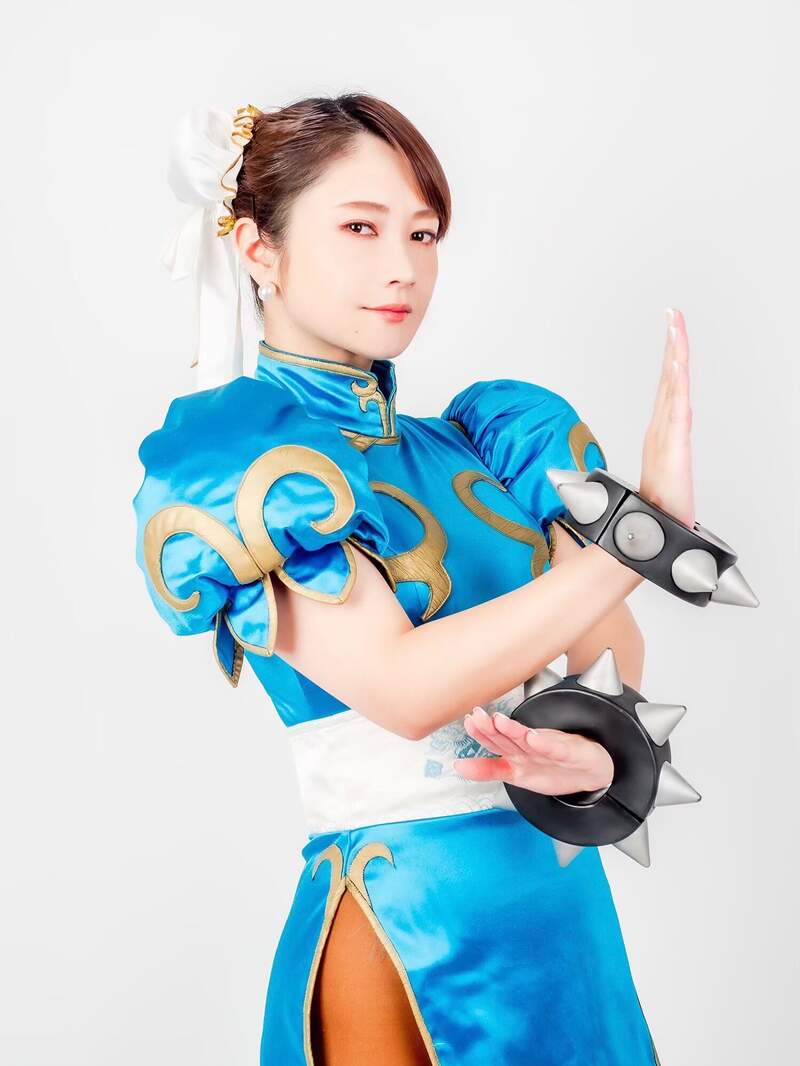 《2022春丽生诞祭》正妹cos经典打扮，这套服装我超级可以(图4)