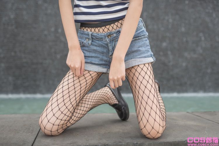 风之领域写真 No.027 短裤鱼网丝袜【50P/221MB】(图2)