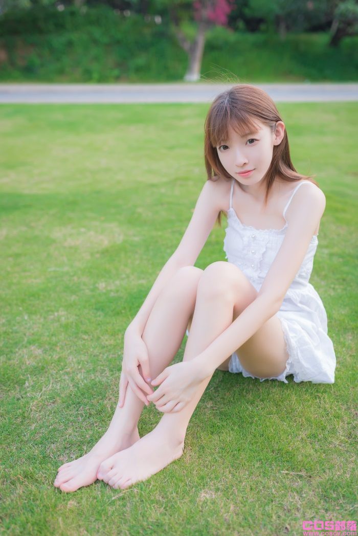 风之领域写真 No.056 草坪上青纯的学妹【50P/229MB】(图2)