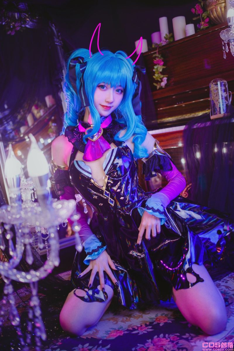 网紅Coser@木绵绵OwO miku小恶魔【19P/221MB】(图3)