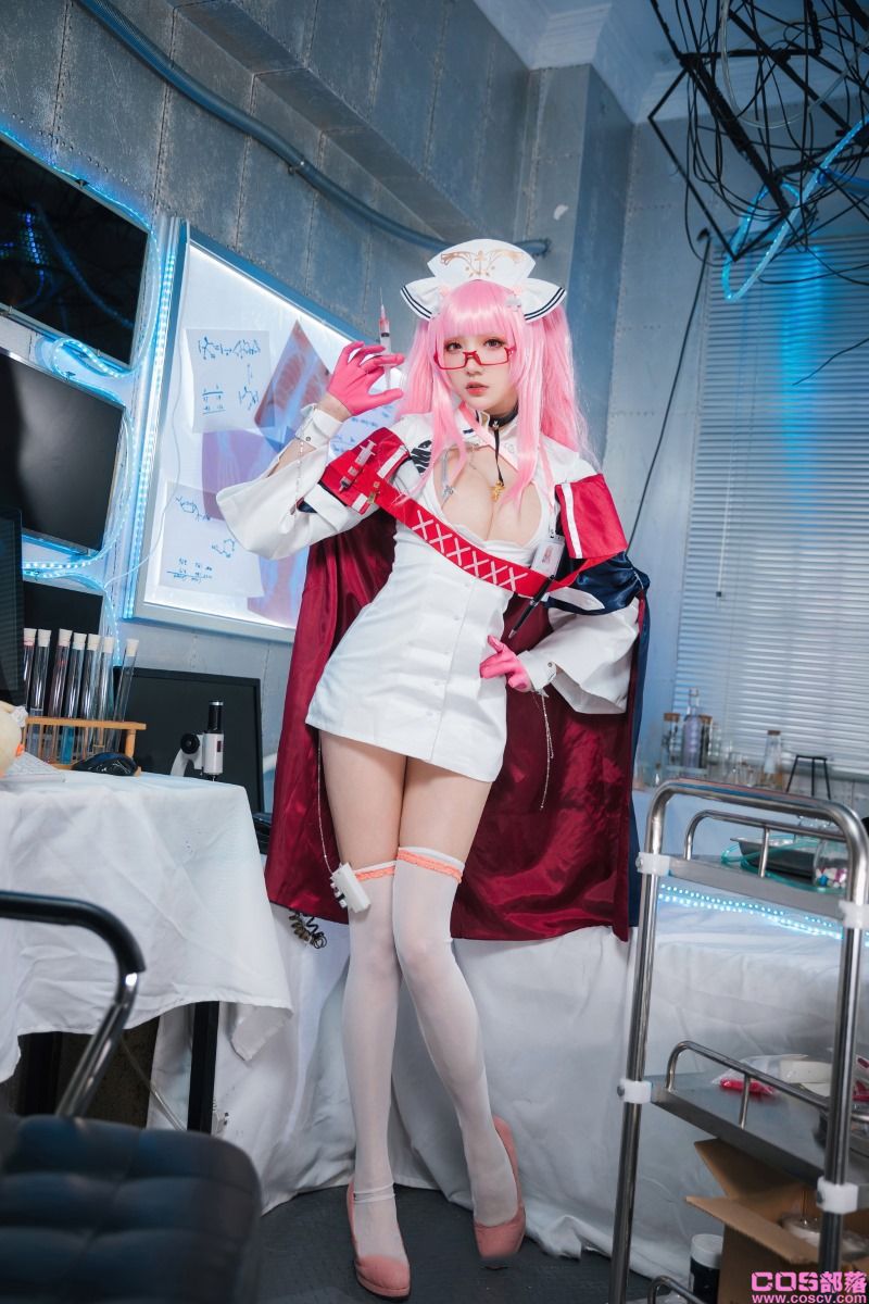 动漫Coser@瓜希酱 英仙座护士【20P/109MB】(图3)