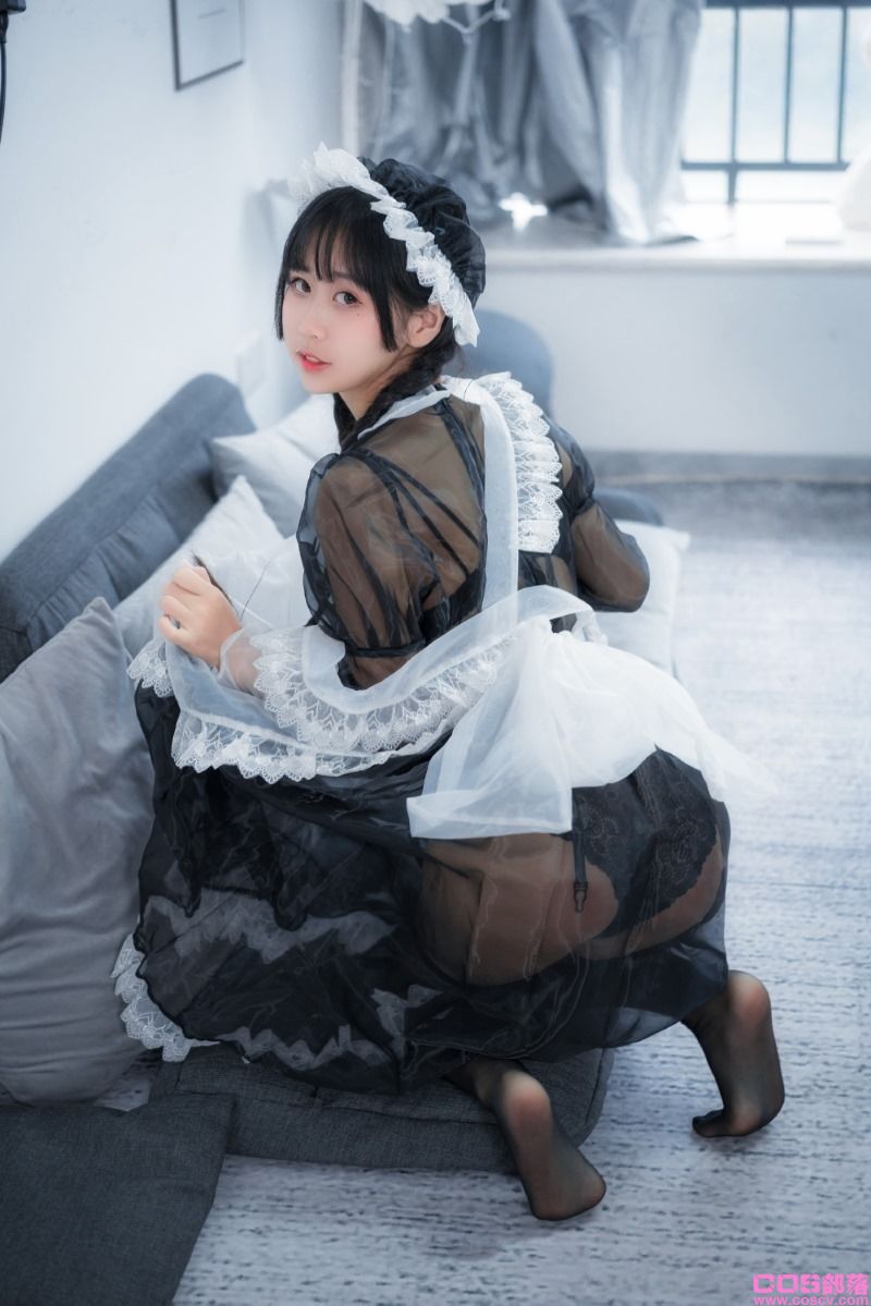 微博网紅妹纸@萌芽儿o0 透明女仆【27P/185MB】(图2)