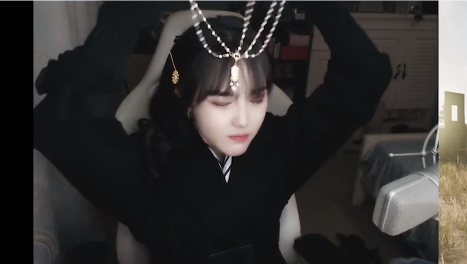 斗鱼杜佳丽怎么了？连麦无奈输了PK还惨遭羞辱，再次展现“喷人能力”(图3)