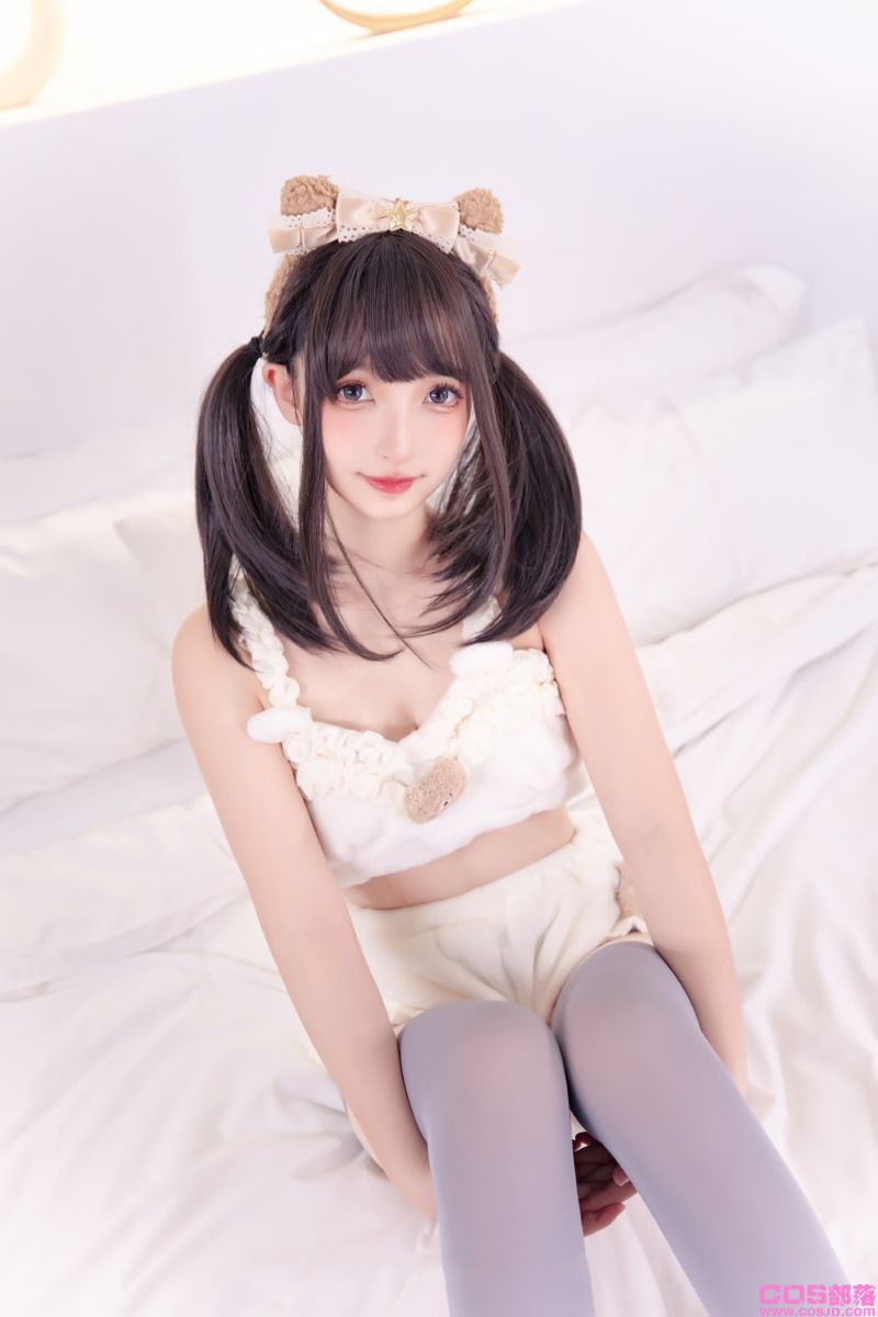 神楽坂真冬写真-《草莓胖次》[75P/185MB](图3)
