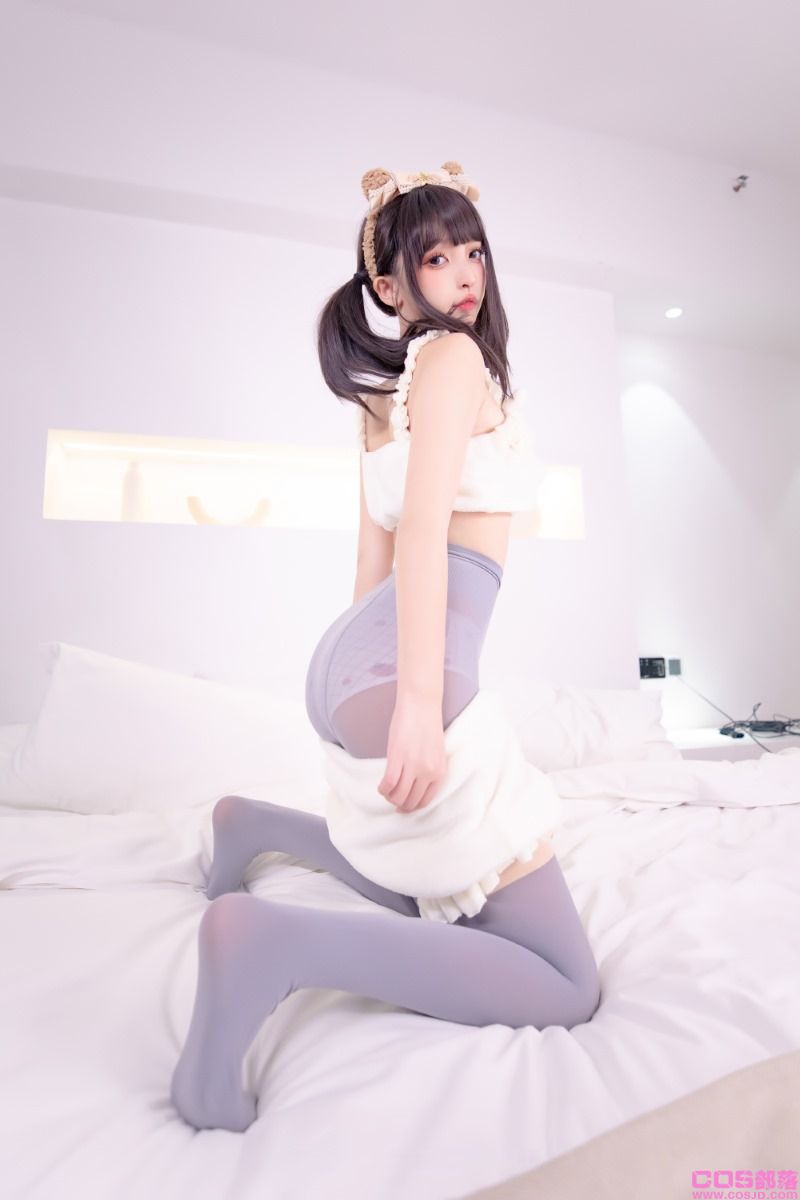 神楽坂真冬写真-《草莓胖次》[75P/185MB](图4)