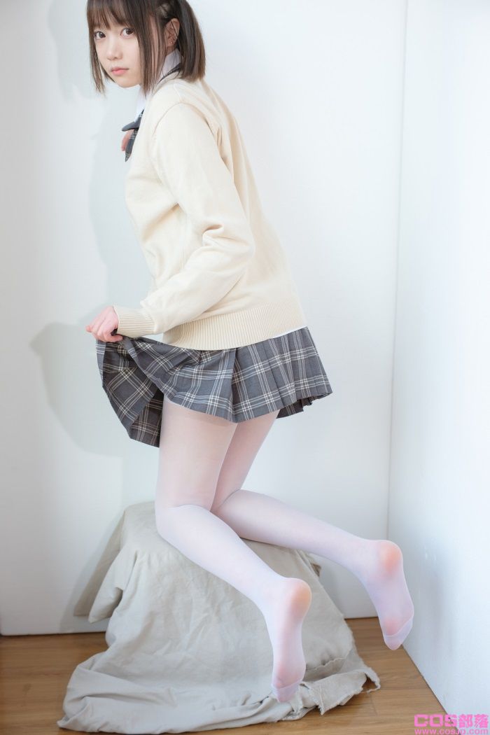 森萝财团写真 X系列 X-010-SSR [83P/1V/1.46G](图3)