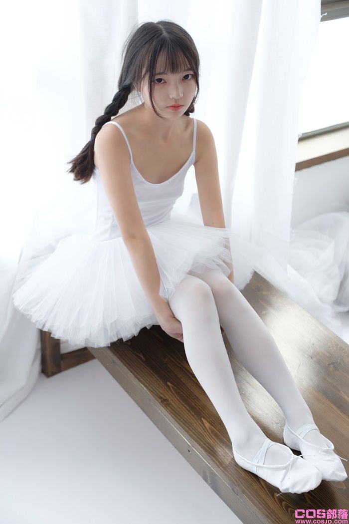 森萝财团写真 X系列 X-042 [115P/1V/2.33G](图2)