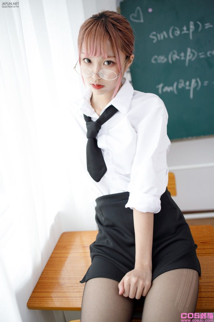 森萝财团写真 JKFUN-011 20D嘿丝肉丝吊带袜 教师制服 [1V/115P/2.97G](图3)