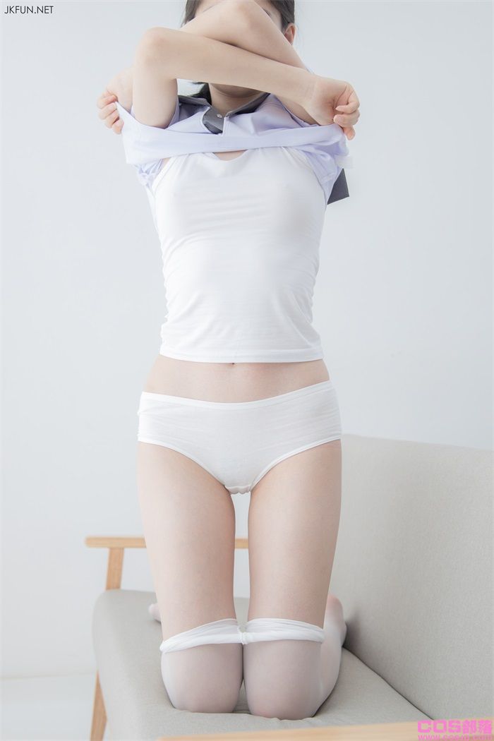 森萝财团写真 JKFUN-018 15D超薄白丝 R16 小青 [108P/1V/2.1G](图3)