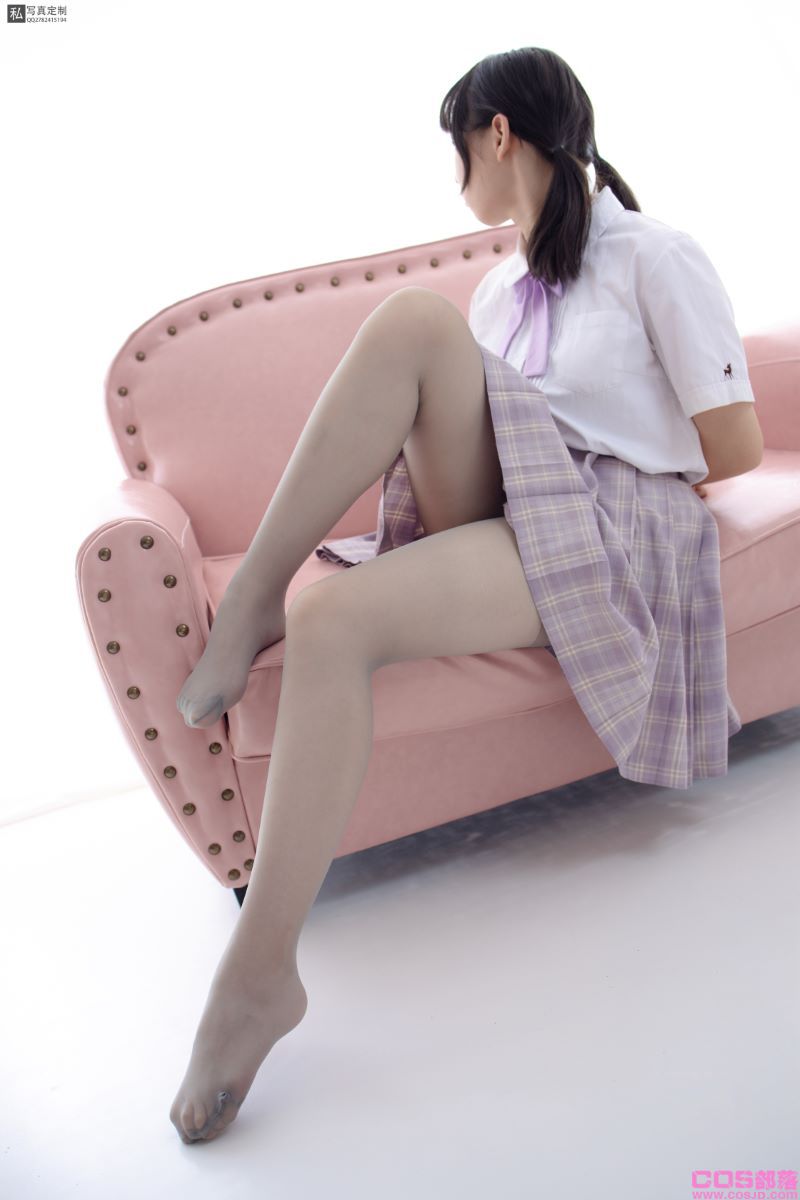 森萝财团写真 JKFUN-021 15D灰丝 新人匿名 [45P/1V/1.37G](图2)