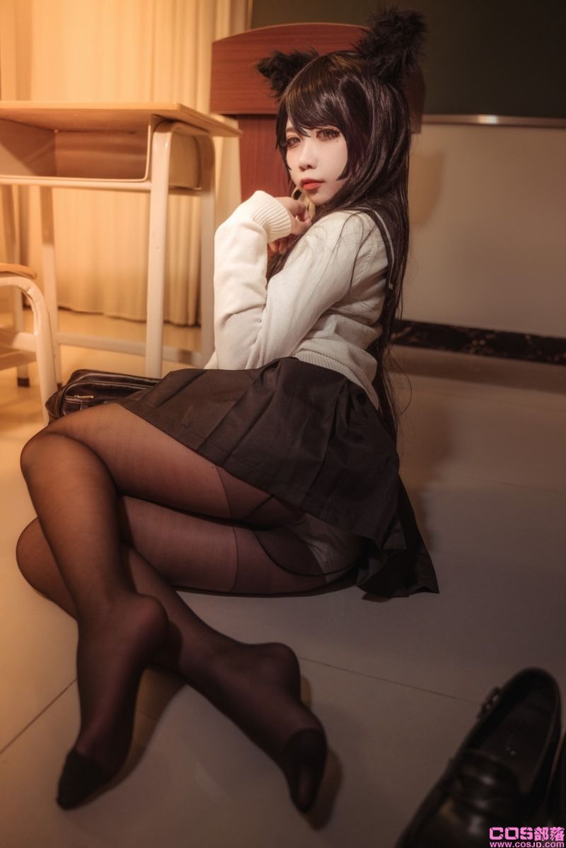动漫博主@贞子蜜桃 碧蓝航线 爱宕高雄制服 [35P/354MB](图4)