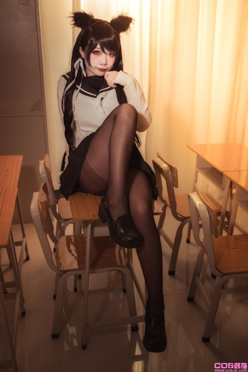 动漫博主@贞子蜜桃 碧蓝航线 爱宕高雄制服 [35P/354MB](图2)