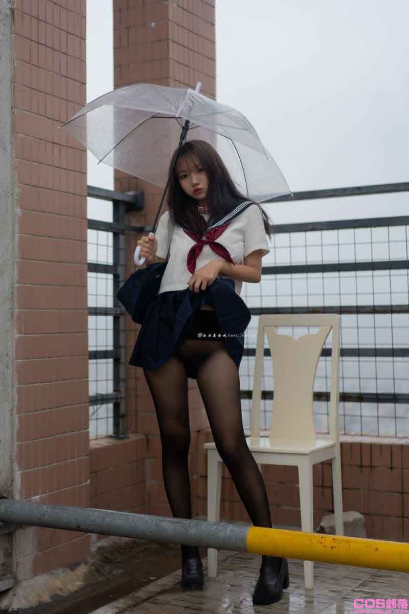 人气Coser@柒柒要乖哦 天台学姐 [80P/1V/926MB](图2)