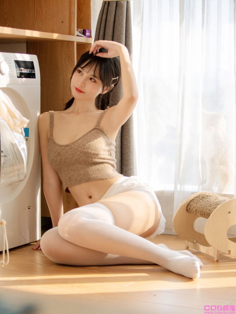 摄影博主@念雪xc 蜜桃拿铁 [36P/365MB](图2)