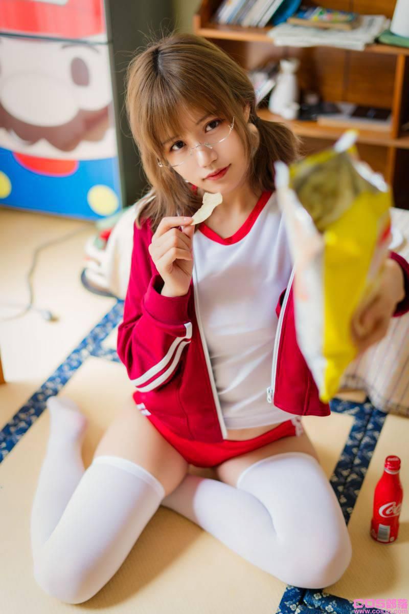 人气Coser@小仓千代 红色体操服 [48P/672MB](图3)