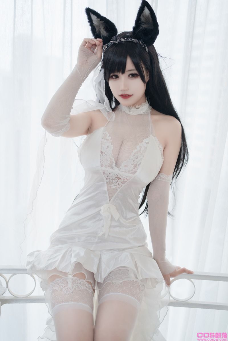 人气Coser@小仓千代 爱宕婚纱 [20P/126MB](图1)