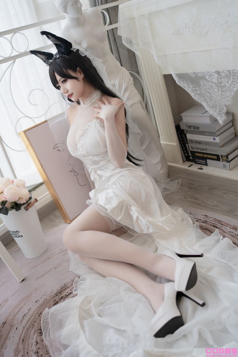 人气Coser@小仓千代 爱宕婚纱 [20P/126MB](图2)