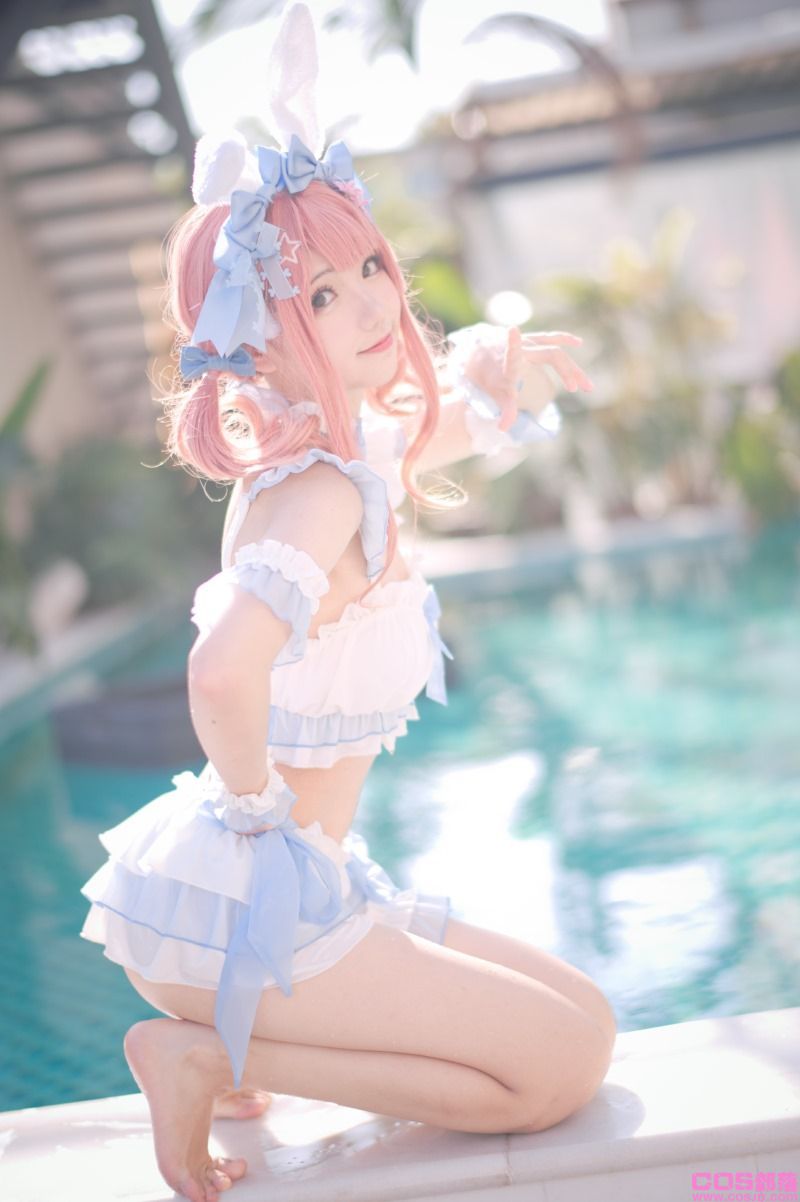 动漫博主@花柒Hana 夏日甜芯泳装写真 [37P/87MB](图4)