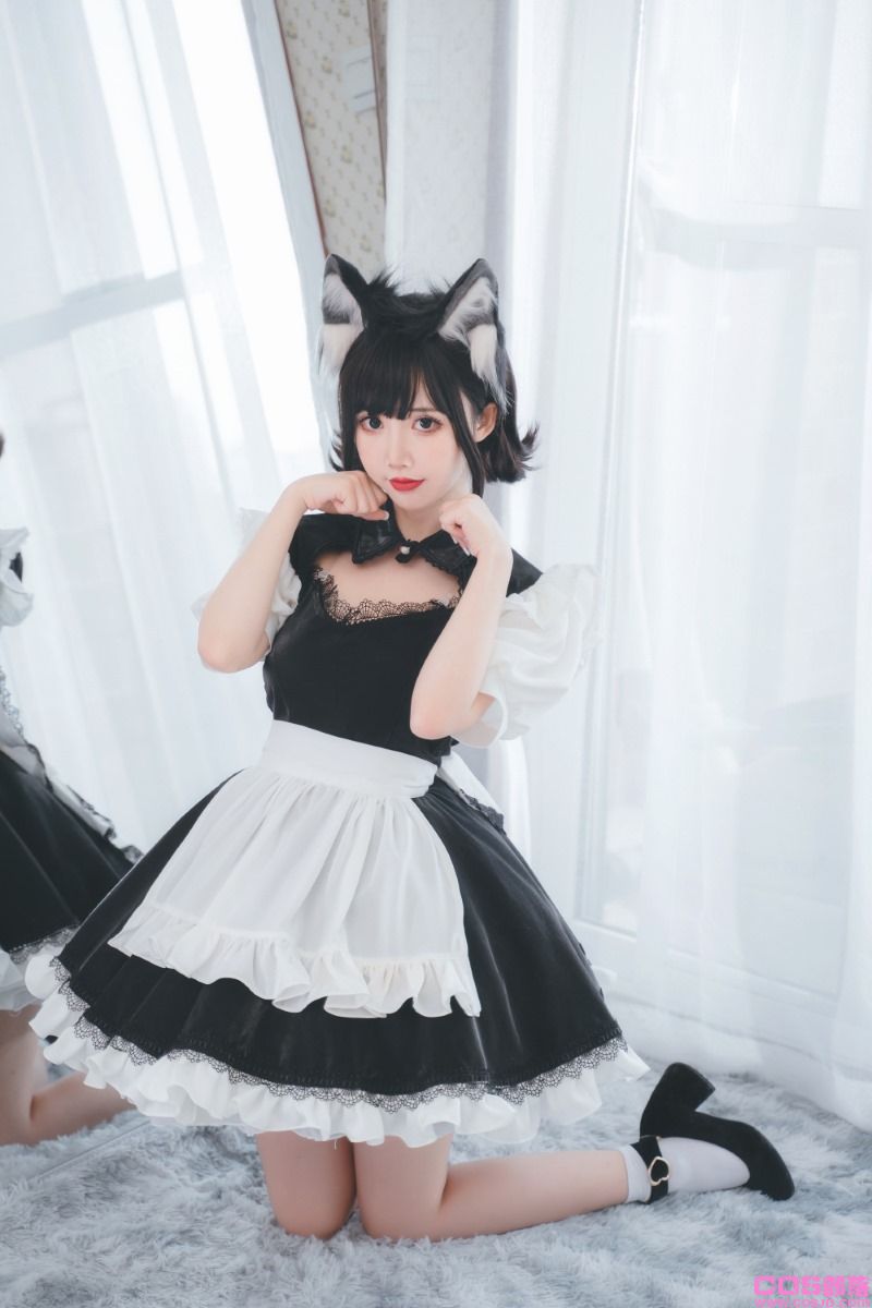 人气动漫Coser@面饼仙儿 开胸女仆 [17P/115MB](图2)
