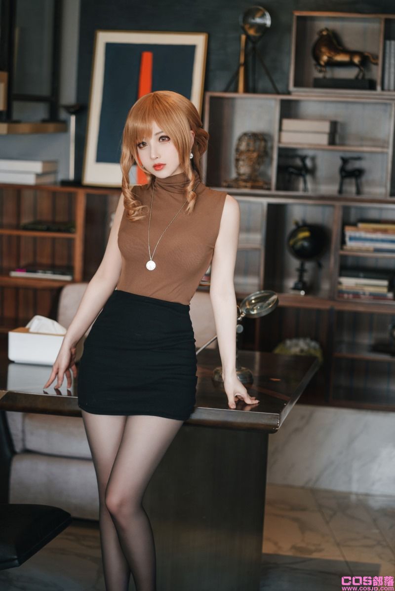 知名动漫Coser@rioko凉凉子 人妻的一天 公司篇 [30P/502MB](图2)