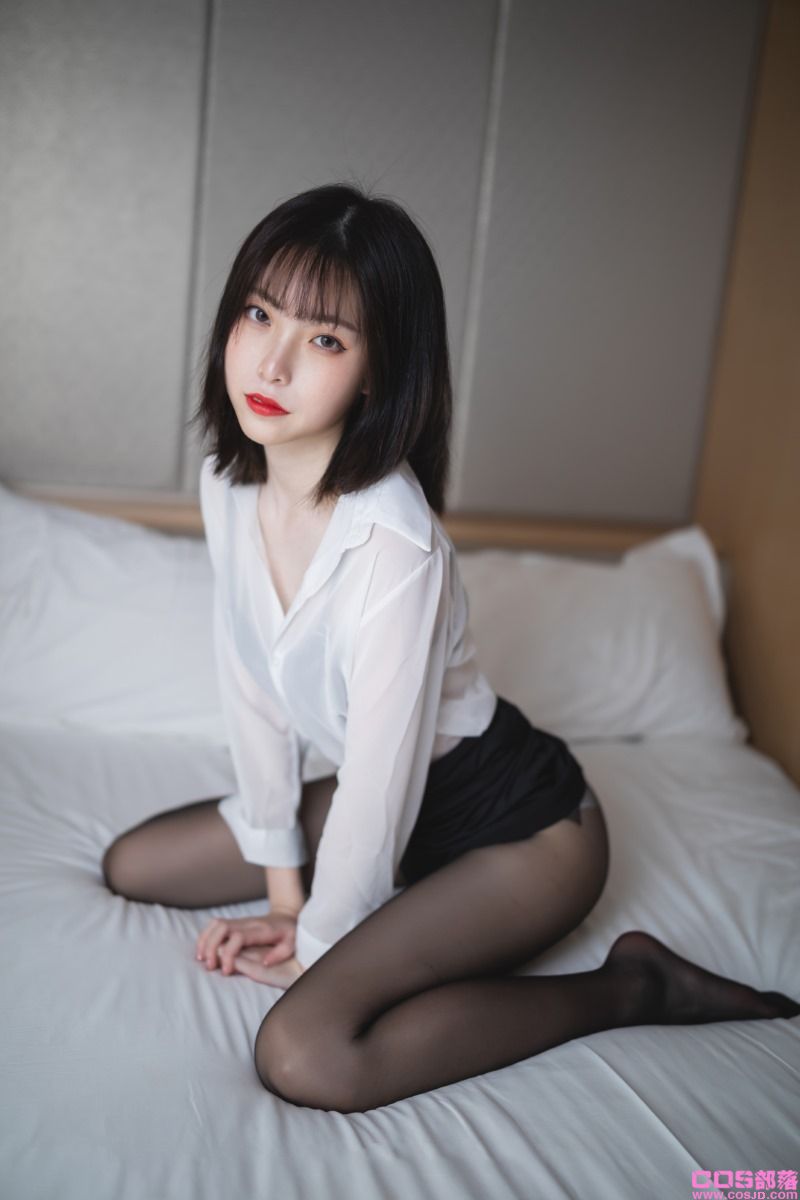 动漫博主@许岚LAN ol制服 [41P/587MB](图4)