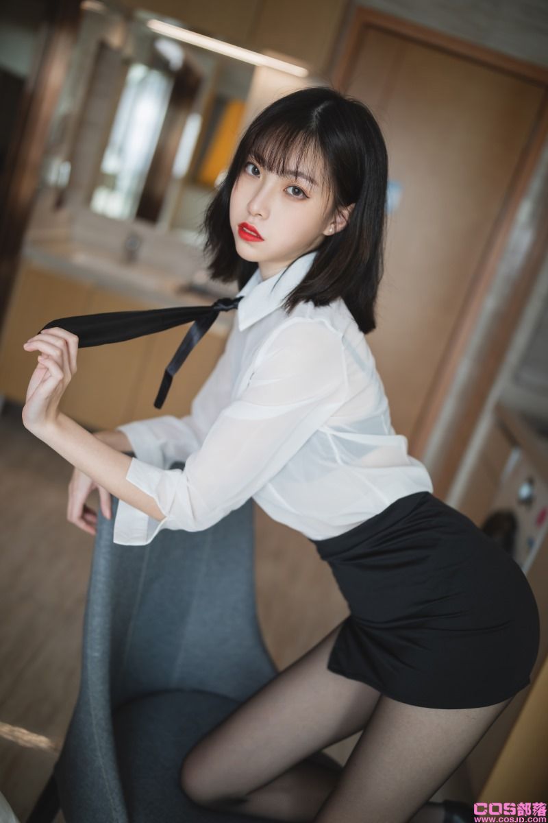动漫博主@许岚LAN ol制服 [41P/587MB](图2)