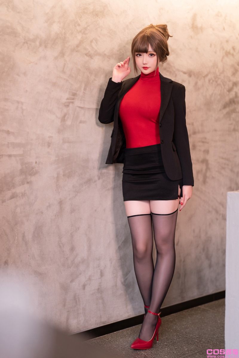 微博红人@星之迟迟 约会OL [136P/1V/860MB](图4)
